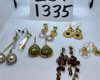 Lot 1335. $35.00 7 Pairs of costume jewelry earrings!  Sweet!		