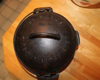 GRISWOLD NO.6 TITE-TOP DUTCH OVEN