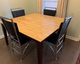 #19	Butcher block top table with butterfly leaf and 4 chairs 36"-54"x54"	 $125.00 
