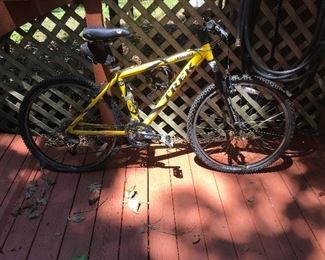 #39 Trek 4900 bike with soft seat, tool kit and tire inflator. One tire is flat. SOLD