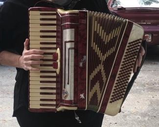 $400 - VINTAGE 120 BASS BUSILACCHIO PIANO ACCORDION MADE IN ITALY. This vintage piano accordion has 120 bass and was made in Italy. It is in very good used condition with no leaks in the bellows, good straps and it has a great sound. Aprox. 19-in. high x 15-in wide. Piano accordions of this age and fine Italian quality are very difficult to find and have excellent tone with a rich sound.