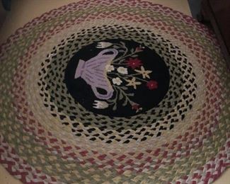 $250 - Chandler Four Corners accent rug. Hand hooked & braided. 60-in round. Black Flowers. 80% natural New Zealand wool, 20% cotton. Designed by Laura Megroz. Must be professionally cleaned.
5 (DIA) feet