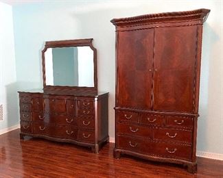 Traditional 4-Post King  Bedroom Suite includes Bed, Pair Night Stands, Dresser with Mirror, Gentleman's Wardrobe. *THIS SET AVAILABLE FOR PRE-SALE