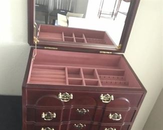 Table Jewelry Box