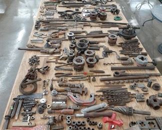 tools, tooling, bench vise pipe vise, drills, dies, Starrett