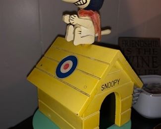 Vintage Snoopy music box 