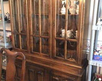 Ethan Allen China Hutch Cabinet