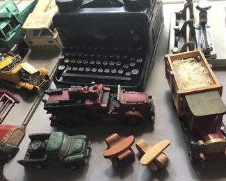 antique typewriter, Antique Toys
