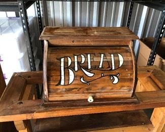https://www.ebay.com/itm/114315467993	LAN9925: Vintage Bread Box Local Pickup	Auction	 Starts After 6PM 07/22/2020 
