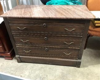 https://www.ebay.com/itm/124268178550	LAN9930: Antique Marble Top Washstand Dresser Local Pickup	Auction	 Starts After 6PM 07/22/2020 
