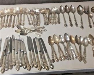 https://www.ebay.com/itm/124267366721	PR3010 LOT OF 109 1847 ROGERS BROS SILVER PLATED FLATWARE HERITAGE PATTERN PIECE	Auction	 Starts After 6PM 07/22/2020 
