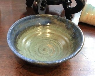 https://www.ebay.com/itm/114294731332	PR4508: Shearwater Pottery Bowl Local Local Pickup	Buy-It_Now	 $75.00 
