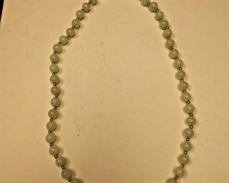 https://www.ebay.com/itm/114314491053	WL3003 USED VINTAGE 20 INCH LIGHT GREEN JADE NECKLACE WITH 14K GOLD BEADS & CLAS	Buy-It_Now	 $60.00 
