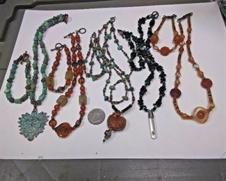 https://www.ebay.com/itm/124267482157	WL3023 USED LOT OF 5 COSTUME JEWELRY STONE, GLASS, & METAL NECKLACES & BRACEL	Auction	 Starts After 6PM 07/22/2020 
