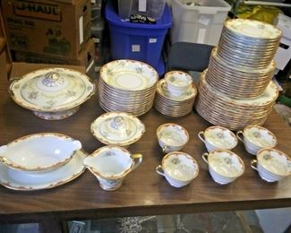 https://www.ebay.com/itm/114314456651	WL3063  USED VINTAGE COLLECTION OF 70 PCS OF NORITAKE CHINA FIESTA PATTERN 	Auction	 Starts After 6PM 07/22/2020 
