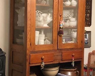 https://www.ebay.com/itm/124268124854	WL4002: Country Pie Safe Cabinet Local Pickup	Auction	 Starts After 6PM 07/22/2020 
