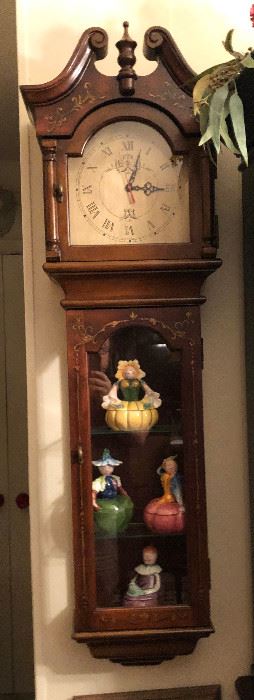 https://www.ebay.com/itm/124268070889	WL4010: Wood Wall Hanging Clock Glass Cabinet Local Pickup	Auction	 Starts After 6PM 07/22/2020 

