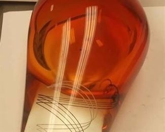 https://www.ebay.com/itm/114317722967 WL3041A TWELVE INCH HIGH USED VINTAGE RED & WHITE BLOWN GLASS VASE WEIGHT 8LBS. $20.00 WL3 BOX 3 Buy-It_Now  $20.00 