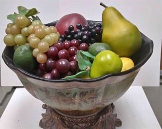 https://www.ebay.com/itm/124270000796 WL3053 USED VINTAGE 7 1/2 INCH HIGH PAINTED CERAMIC DECORATIVE BOWL WITH PLASTIC FRUIT $20.00 WL3 BOX 4 Buy-It_Now  $20.00 