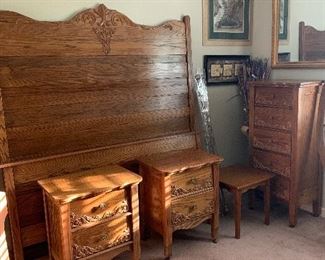 Queen size - Solid oak wood high head and foot boards with side rails. Replica. Single dresser with mirror, lingerie chest, 2 nightstands. 