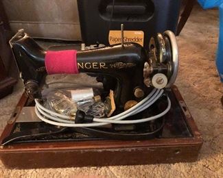 1930s Singer Sewing Machine