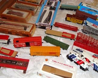 Vintage Lionel, HO scale, model trains, Tyco, N scale, track, accessories