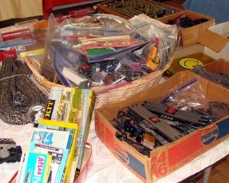 Vintage Lionel, Bachmann, HO scale, N scale, model trains, track, original box, instruction sheets, Layout, accessories, Plasticville, buildings