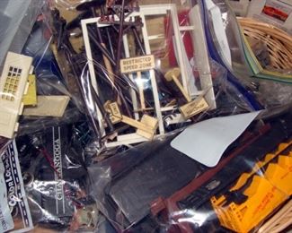 Vintage, Bachmann, Plasticville, model trains, railroad, Building kits, Layout accessories