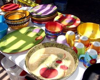 Laurie Gates, Gatesware, stoneware, hand-painted, Dinnerware, Vegetables pattern, platters, dinner, salad, plates, serving bowls, pasta bowl, mugs, cups