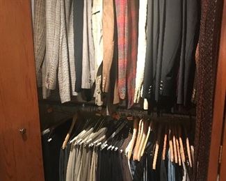 Men’s suit coats, sports jackets and pants
Cellini collection, Hubbards, Missoni Uomo, Giorgio Armani, Peoria, Dayton Hudson, Bill Blass, Versace, Hugo boss, , Polo Ralph Lauren, Zanetti, Evan-Picone, Perry Ellis

