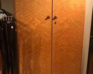 Absolutely stunning Birdseye maple wardrobe
$300