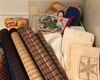 Table mats, napkins, towels