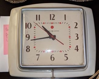 Vintage General Electric wall clock