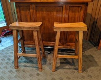 Wood bar with 4 stoold