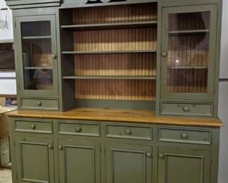 Large new hutch