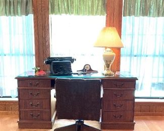 Desk: SOLD
Office Chair: $50.00