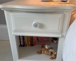 $85 / Cute white nightstand in overall good condition with a little, light wear on top.