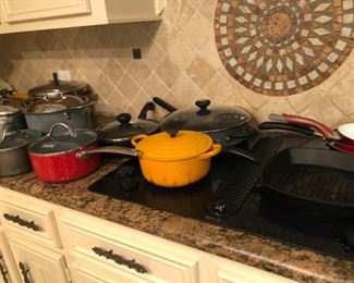 pots pan kitchen