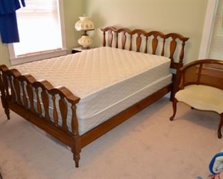 queen size bed