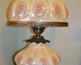 beautiful vintage ruffle top parlor lamp