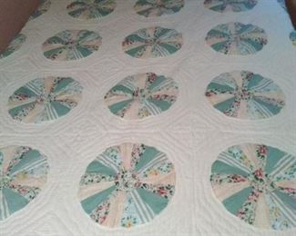 Handmade quilt circle patter