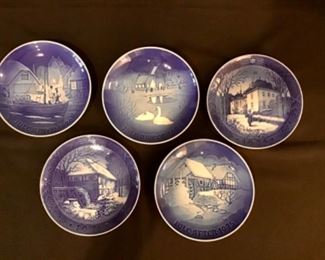 Set of 5 Collectable Plates 