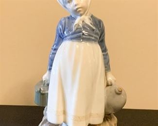 Lot #873 - $100 - Royal Copenhagen Figurine 815, Girl with Lunch, Denmark