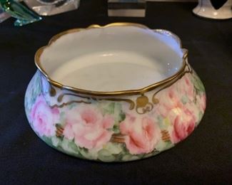 Lot #880 - $50 - Limoges Hand Painted Porcelain Bowl
