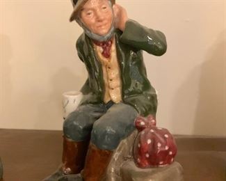 Lot #918 - $30 - Royal Doulton Figurine "Owd Willum"