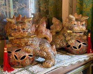 Lot #234 - $50 - Pair of Ceramic Foo Dogs / Temple Lions (12" H)