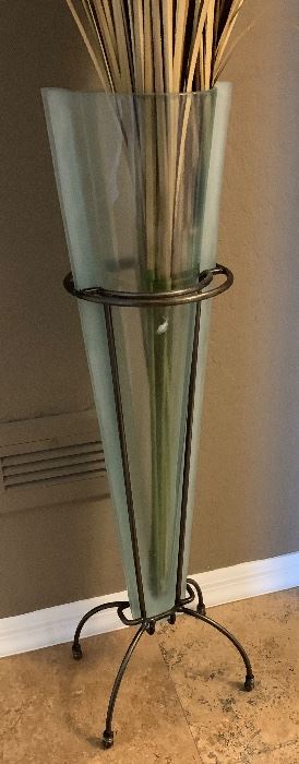 Frosted Glass/Iron Decor Floor Vase	34x9x9 (vase only)	HxWxD	PT122