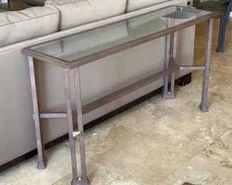 Metal Frame Glass Top Sofa Table	29x53x15in	HxWxD	PT173