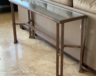 Metal Frame Glass Top Sofa Table	29x53x15in	HxWxD	PT173