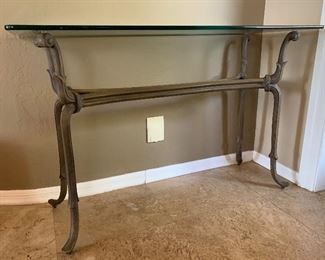 Iron & Glass Console Table	30x44x18in	HxWxD	PT179